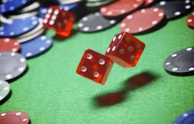 Studio Bandar Poker slot singapore dengan dealer profesional dan kamera HD